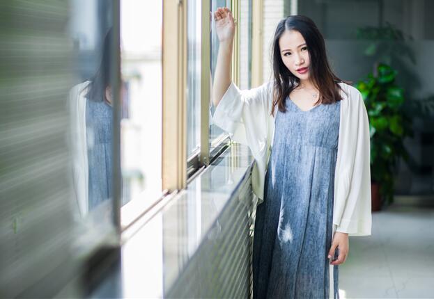 葵花镇我和女房东,超级学生公子诺的故事